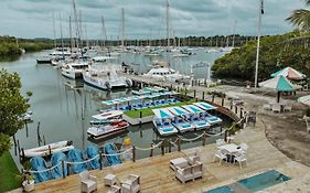 Puerto Blanco Marina&Hotel